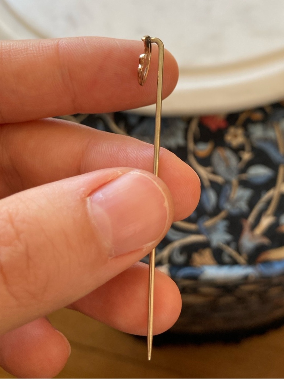 Antique Victorian Crescent Moon & Star Gold Stick Pin - Picture 10 of 11